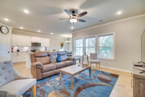 Charming Grove Home with Deck Near Grand Lake!